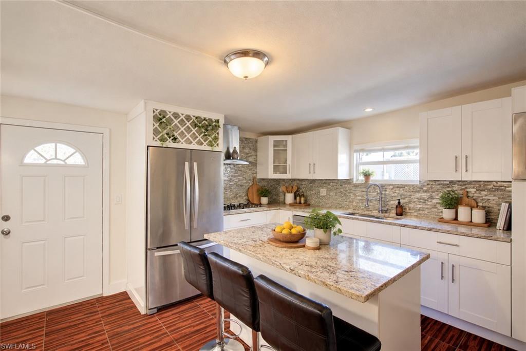 Residential in NAPLES 5