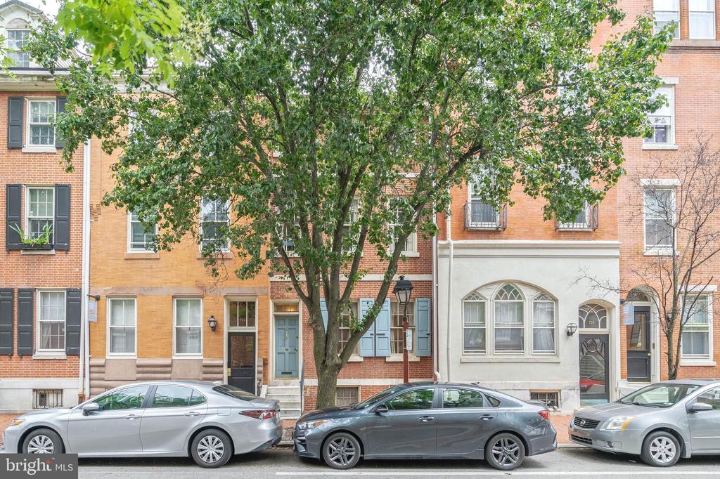 Spruce St, Philadelphia, PA 19106