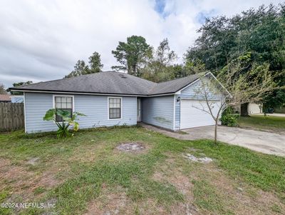 1430 Pawnee Street, House other with 3 bedrooms, 2 bathrooms and null parking in Orange Park FL | Image 3