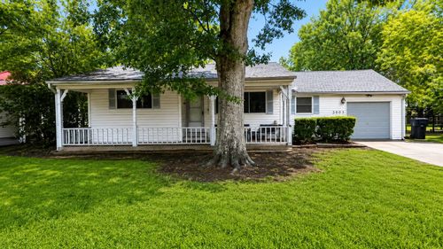 3035 Berry Ave, Groves, TX, 77619-3411 | Card Image