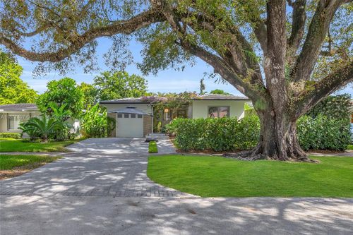 415 Velarde Ave, Coral Gables, FL, 33134-7157 | Card Image