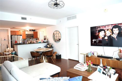apt-3504-300 S Biscayne Blvd, Miami, FL, 33131-5380 | Card Image