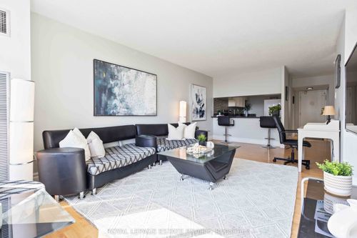 711-10 Martha Eaton Way, North York, ON, M6M5B3 | Card Image