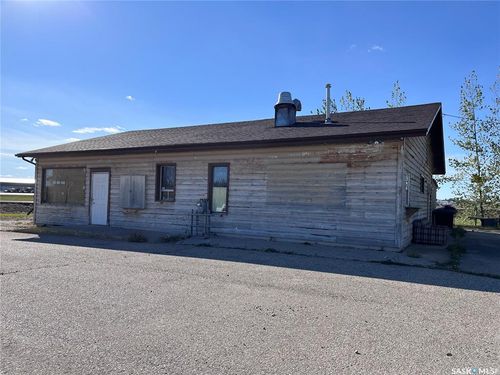 101 Dixon Ave, Kinistino, SK, S0J1H0 | Card Image