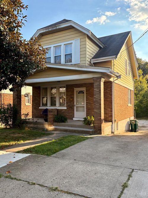 4549 Clearview Ave, Cincinnati, OH, 45205-1517 | Card Image