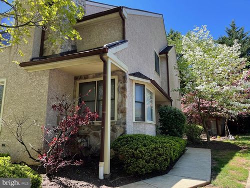 93 Beacon Sq, CHESTERBROOK, PA, 19087-5832 | Card Image