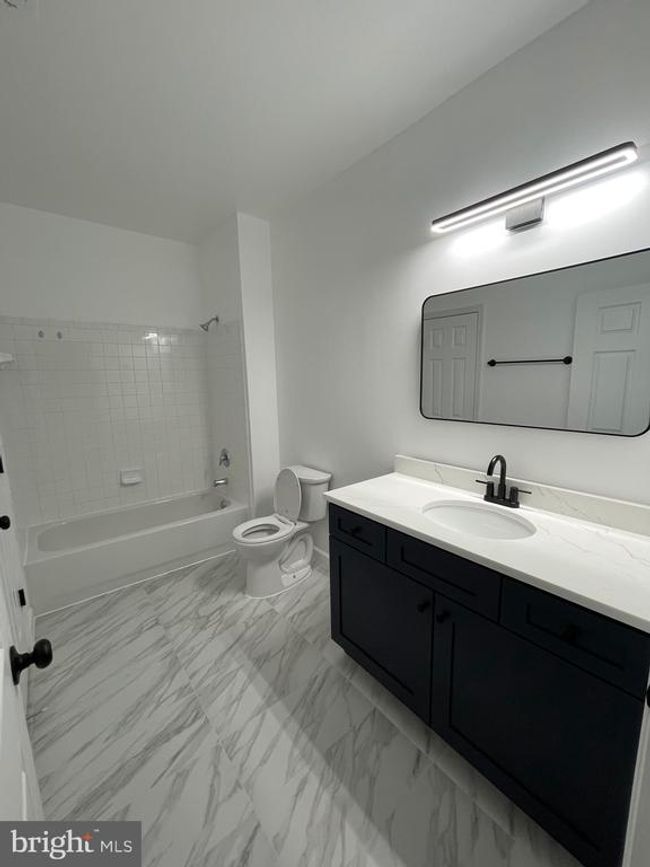 UNIT-202 - 42480 Rockrose Sq, Condo with 3 bedrooms, 2 bathrooms and null parking in BRAMBLETON VA | Image 17