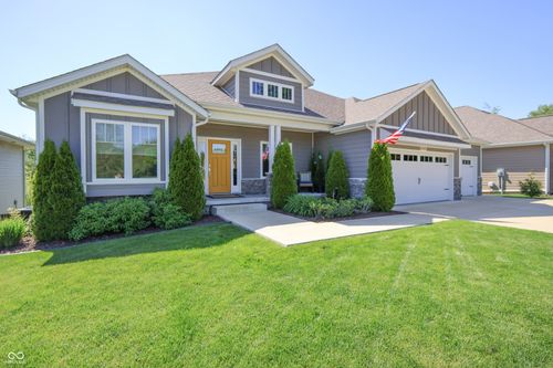 1472 Maple Ridge Ct, Columbus, IN, 47201-5753 | Card Image