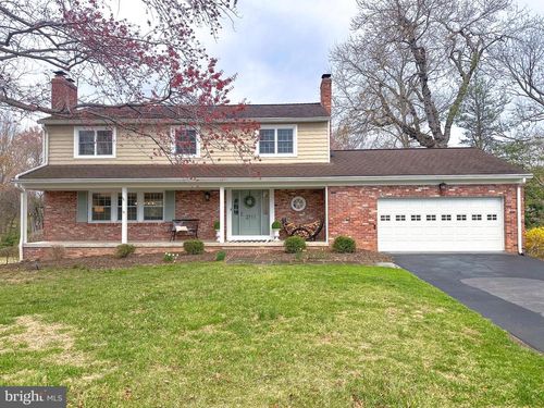 2711 Calkins Rd, Oak Hill, VA, 20171-2029 | Card Image
