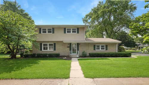 303 S 15th St, St. Charles, IL, 60174-3606 | Card Image