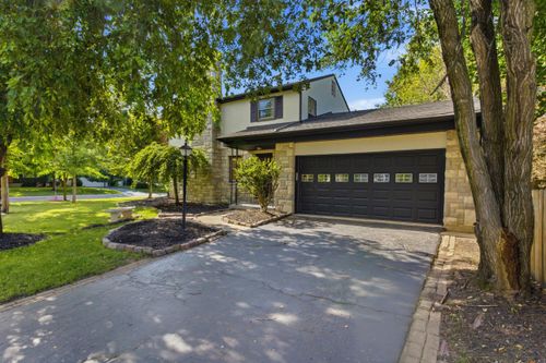 2569 Chester Rd, Upper Arlington, OH, 43221-3305 | Card Image