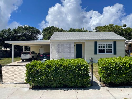 915 33rd Street, West Palm Beach, FL, 33407 | Card Image