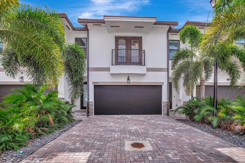 4444 E Aqua Bella Ln, Fort Lauderdale, FL, 33312-5651 | Card Image