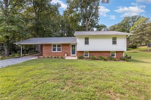 112 Kingwood Rd, Reidsville, NC, 27320-8378 | Card Image