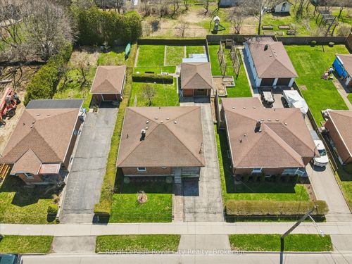 133 Emma St, Guelph, ON, N1E1V2 | Card Image