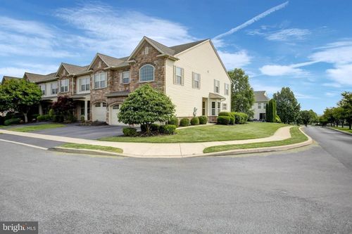 447 Nursery Dr N, MECHANICSBURG, PA, 17055-7017 | Card Image