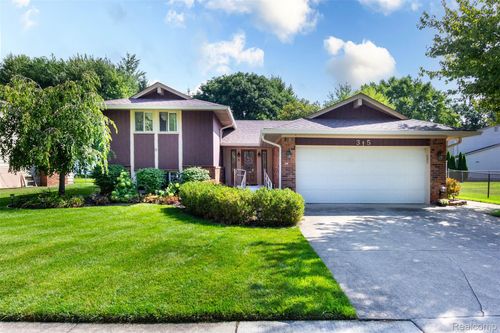 315 Meadowlake Rd, Canton, MI, 48188-1590 | Card Image