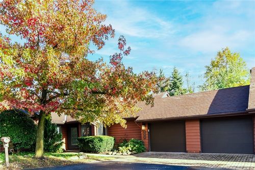 25816 Fairmount Blvd, Beachwood, OH, 44122-2214 | Card Image