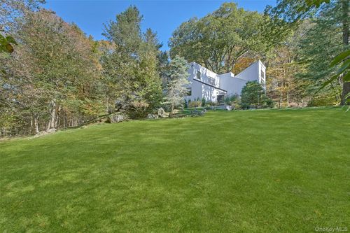 73 Whippoorwill Lake Rd, Chappaqua, NY, 10514-2320 | Card Image
