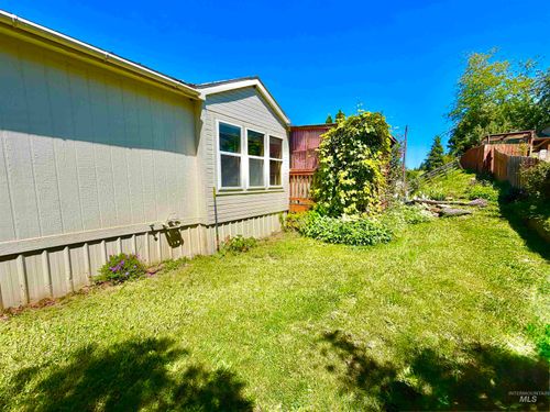 53-1751 N Polk, Moscow, ID, 83843-9021 | Card Image