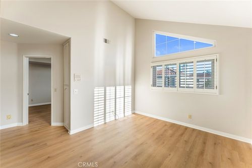 19595 Oakdale Ln, Huntington Beach, CA, 92648 | Card Image