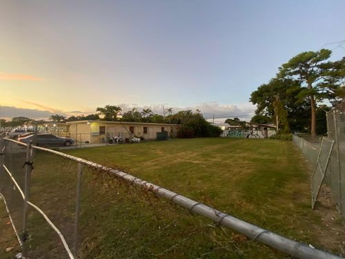 3021 W Flagler St, Miami, FL, 33135-1222 | Card Image