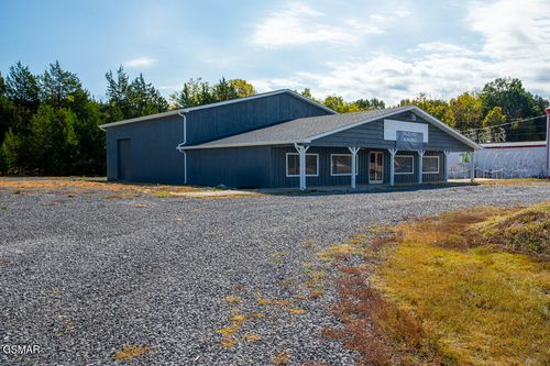 1809 Winfield Dunn Pkwy, Sevierville, TN, 37876-1509 | Card Image