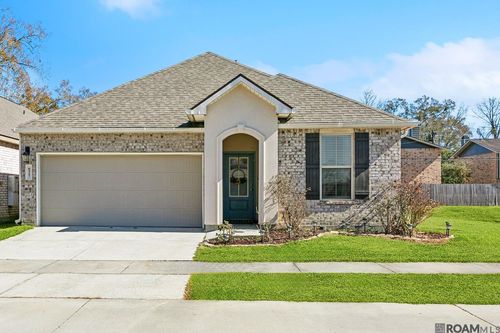 6527 Tiger Pointe Dr, Baton Rouge, LA, 70817-5813 | Card Image