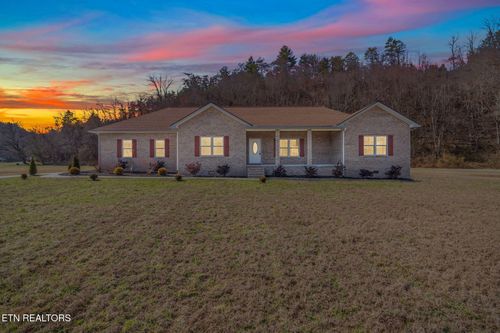 404 Kaylees Loop Rd, Del Rio, TN, 37727 | Card Image