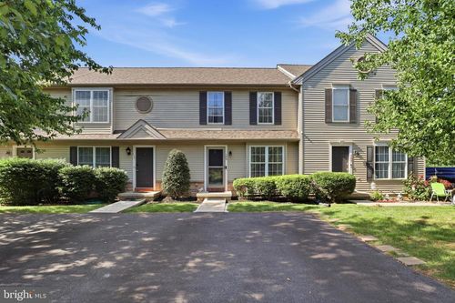 109 Banyan Circle Dr, LANCASTER, PA, 17603-4496 | Card Image
