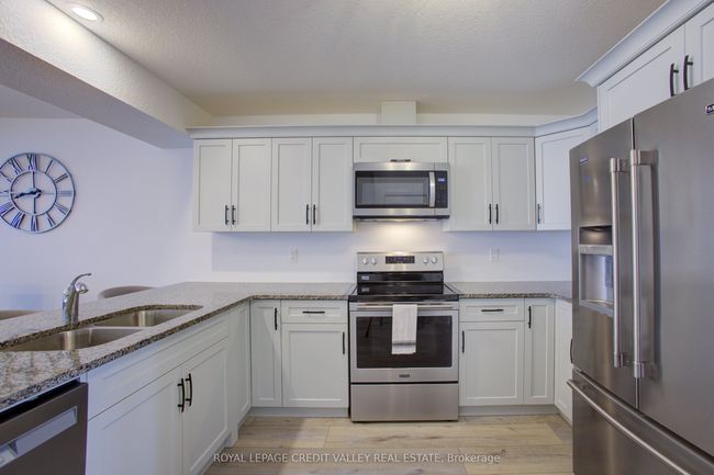 111 Stephenson Way, House attached with 3 bedrooms, 3 bathrooms and 2 parking in Palmerston ON | Image 8