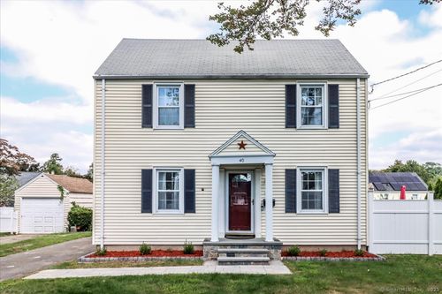 40 Laughlin Rd E, Stratford, CT, 06614-5109 | Card Image