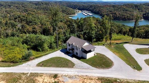 435 Taylor Rd, Byrdstown, TN, 38549-4715 | Card Image