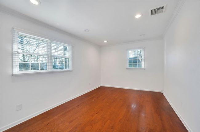 76 Hemlock Rd, House other with 6 bedrooms, 4 bathrooms and 2 parking in Manhasset NY | Image 15