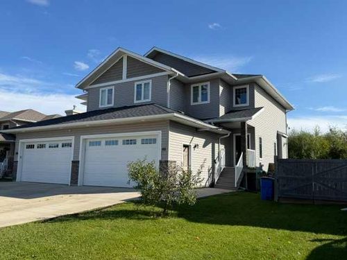 911 12 St Se, Slave Lake, AB, T0G2A3 | Card Image