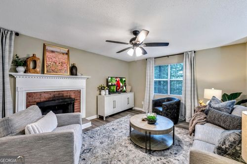 221 Remington Ln, Acworth, GA, 30101-8202 | Card Image