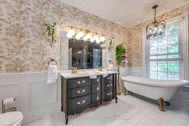118 Main St S, House other with 5 bedrooms, 4 bathrooms and 10 parking in Brampton ON | Image 31