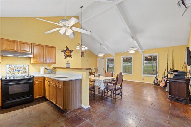 Kitchen | Image 5
