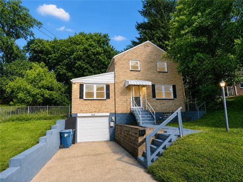 418 Pennwood Dr, Penn Hills, PA, 15235-4331 | Card Image