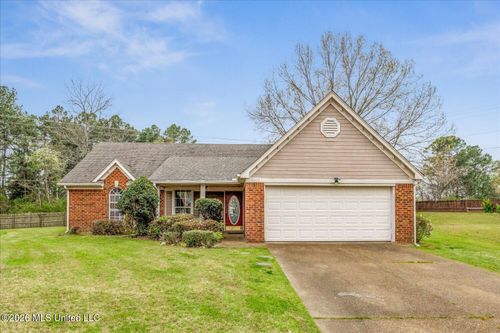 9002 Lakeside Cove, Olive Branch, MS, 38654 | Card Image