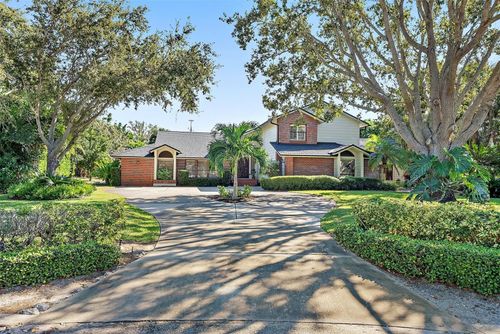 2371 Landings Cir, Bradenton, FL, 34209-9674 | Card Image