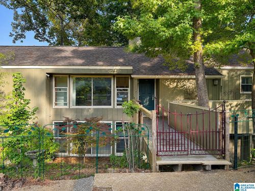 2618 Linger Ln, HOOVER, AL, 35226-2330 | Card Image