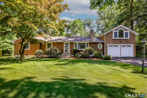 21 Geneva Rd, Norwalk, CT, 06850-2708 | Card Image