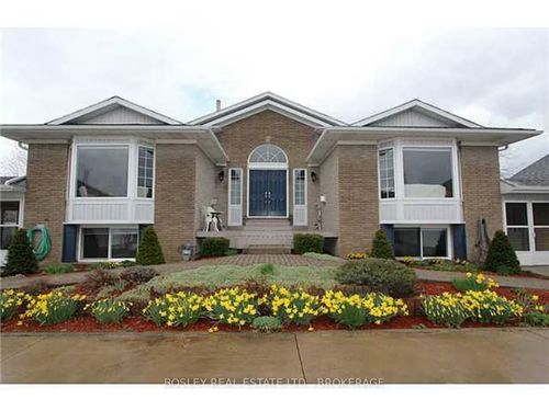972 Line 3 Rd, Niagara on the Lake, ON, L0S1J0 | Card Image