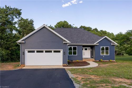 2265 Wayne White Rd, Pleasant Garden, NC, 27313-8137 | Card Image