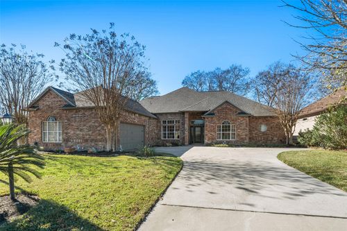 118 Hillsborough Dr W, Montgomery, TX, 77356-8225 | Card Image