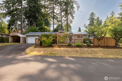 124 Crestwood Dr Sw, Lakewood, WA, 98498-3832 | Card Image