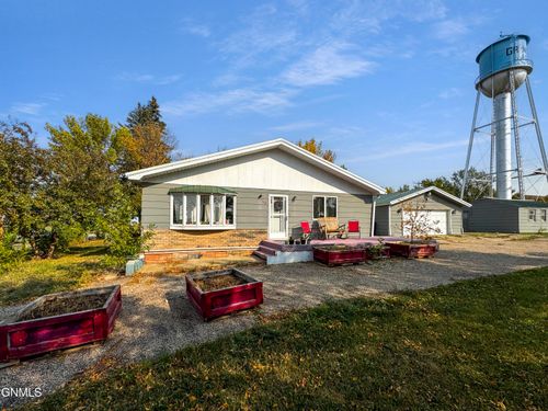 208 Hickman St, Grenora, ND, 58845-8502 | Card Image