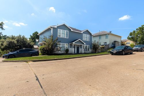 134-136 Sendero Dr, Huntsville, TX, 77340-6552 | Card Image