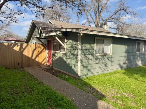 apt-c-309 S Guadalupe St, Lockhart, TX, 78644-2678 | Card Image
